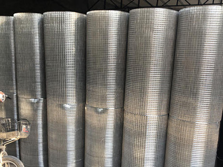 <a href=http://www.sc-jszy.com/syscolumn/dhwxl/index.html target='_blank'>焊接網</a>在建筑外墻裝飾防護的安裝工藝